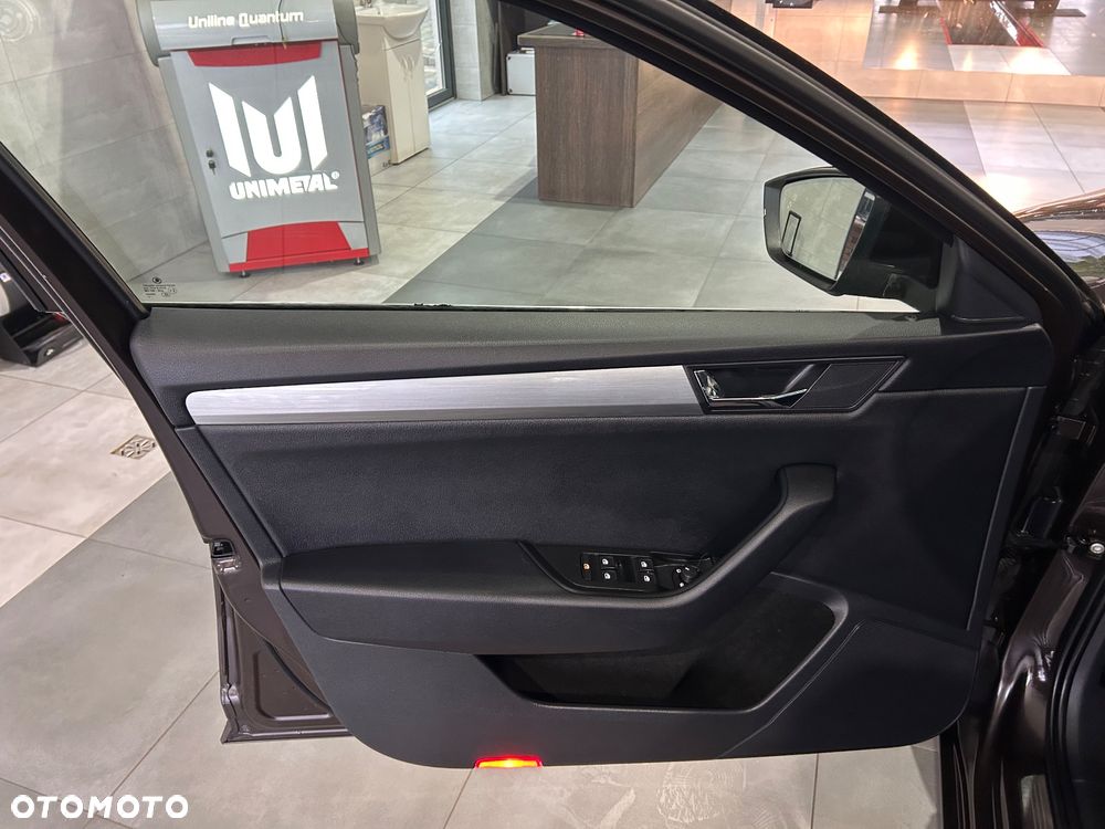 Skoda Superb 1.6 TDI GreenLine - 19