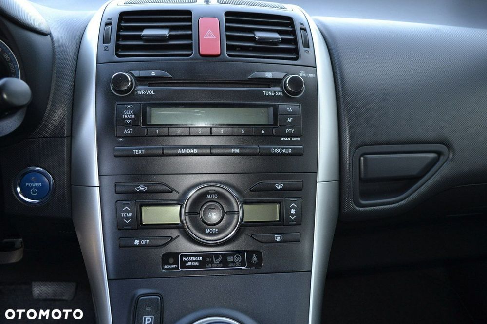 Toyota Auris - 25