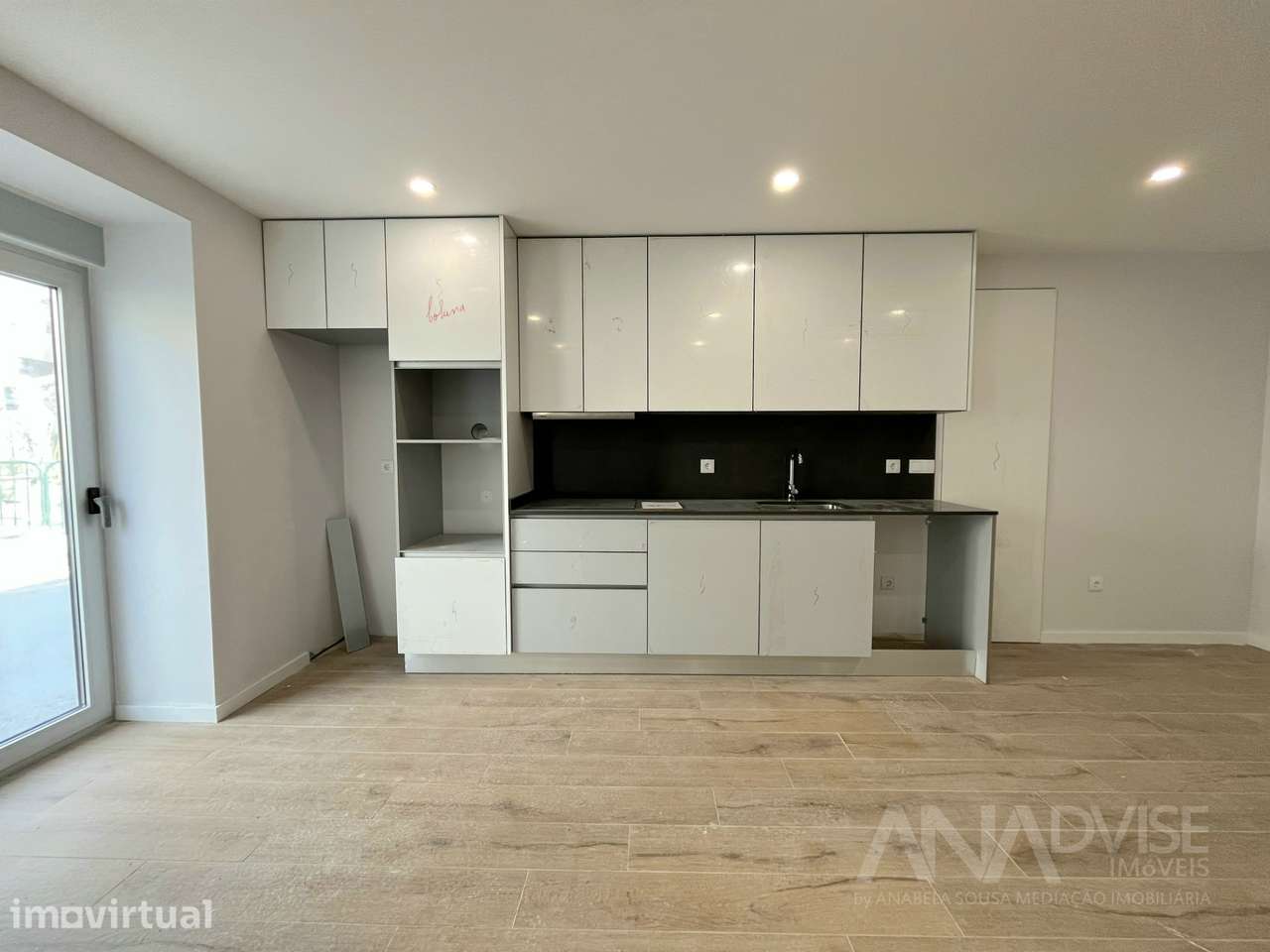 Apartamento T1+1 Venda em Cavernães,Viseu - Grande imagem: 3/32