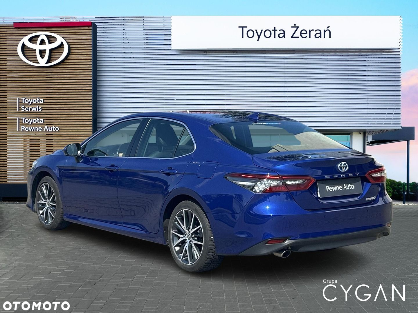 Toyota Camry - 7
