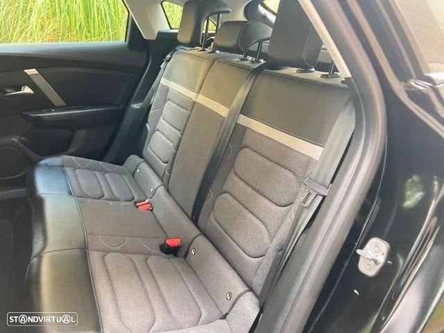 Citroën C4 1.2 PureTech Shine - 27