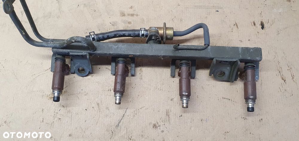 Listwa wtryskowa wtryski Suzuki Liana 1.6 16V - 5