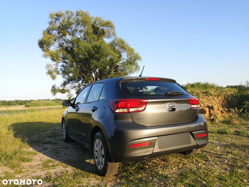 Kia Rio - 20