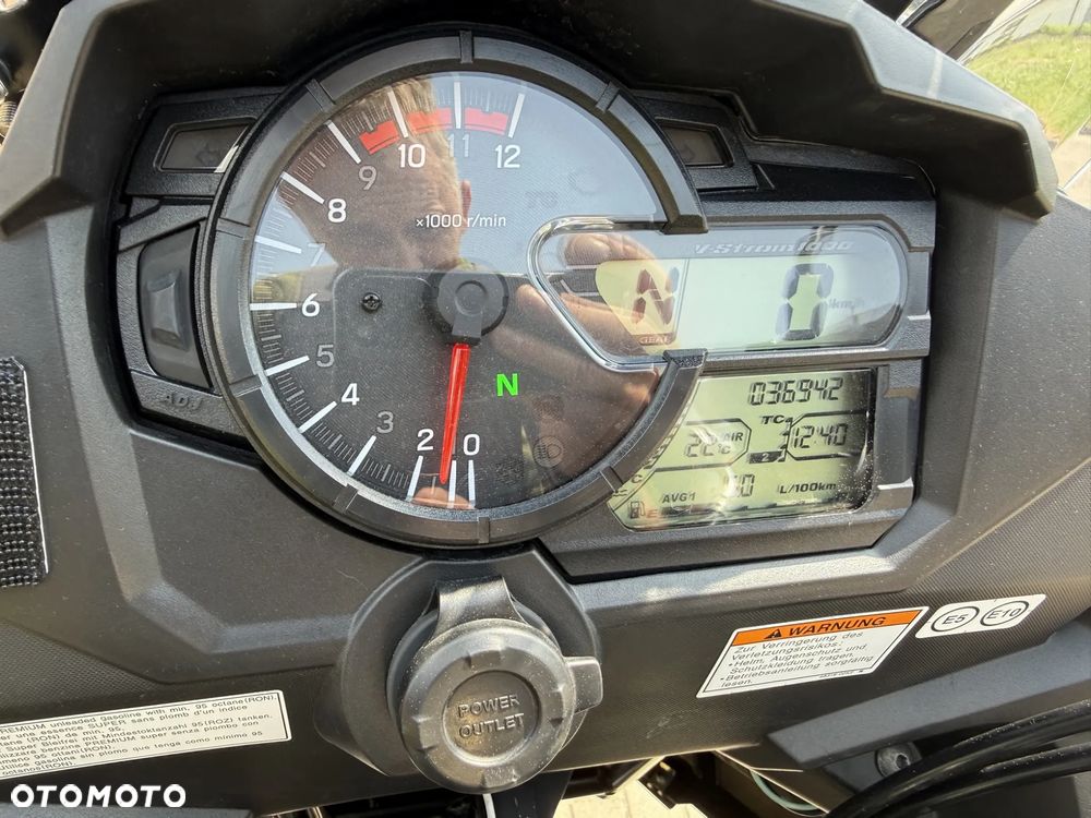 Suzuki DL - 17