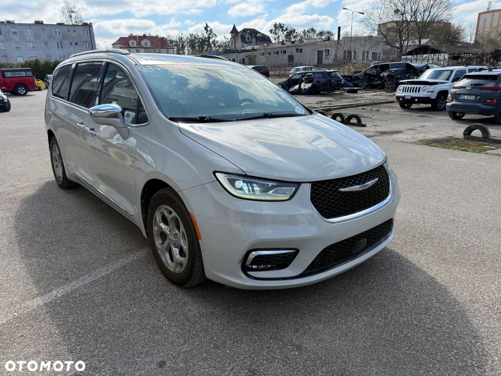 Chrysler Pacifica - 10