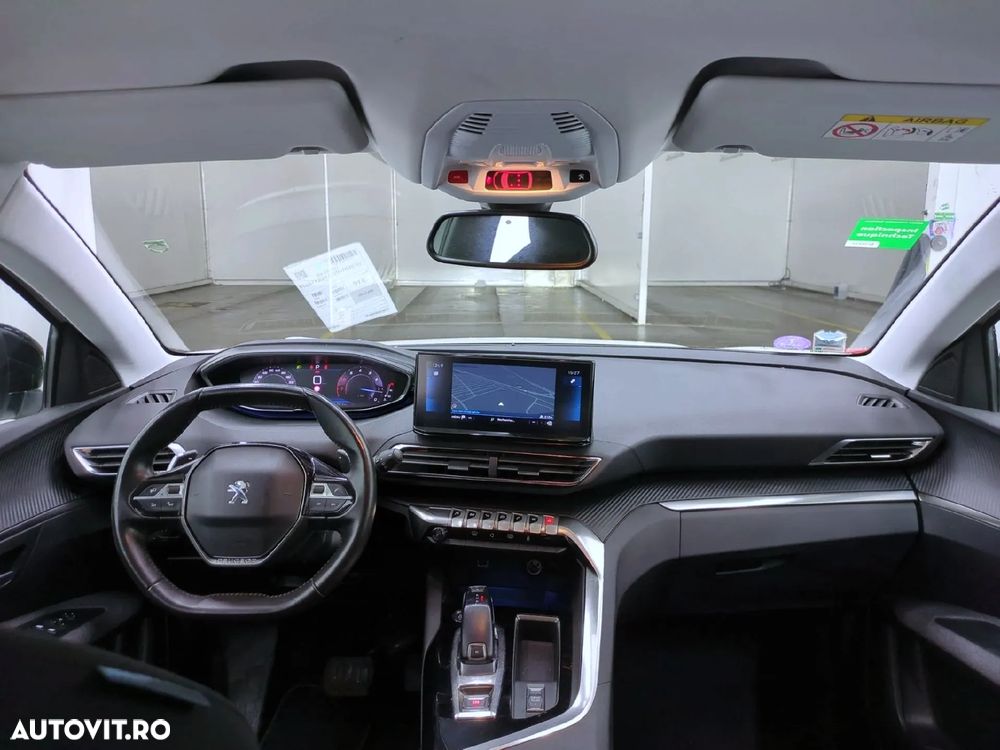 Peugeot 3008 1.2 PureTech S&S EAT8 Allure - 6