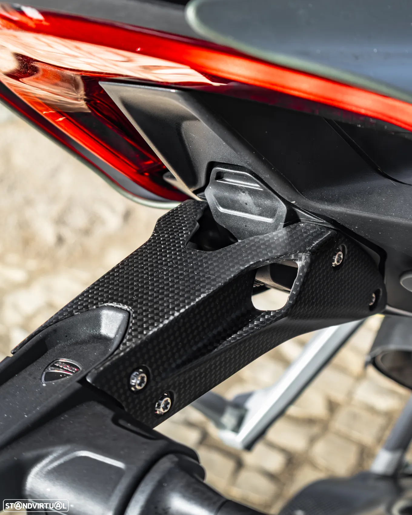 Ducati Streetfighter V2 - 15