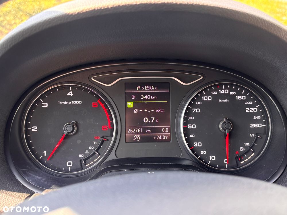 Audi A3 Sportback 1.6 TDI ultra Attraction - 9