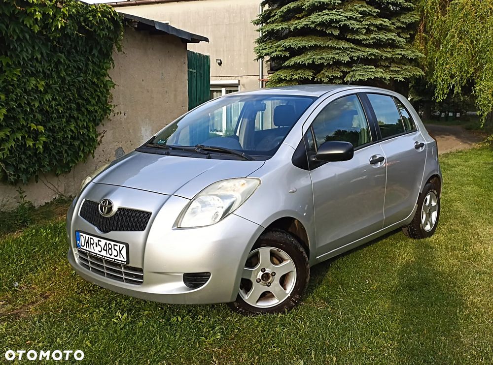 Toyota Yaris 1.0 Luna A/C - 1