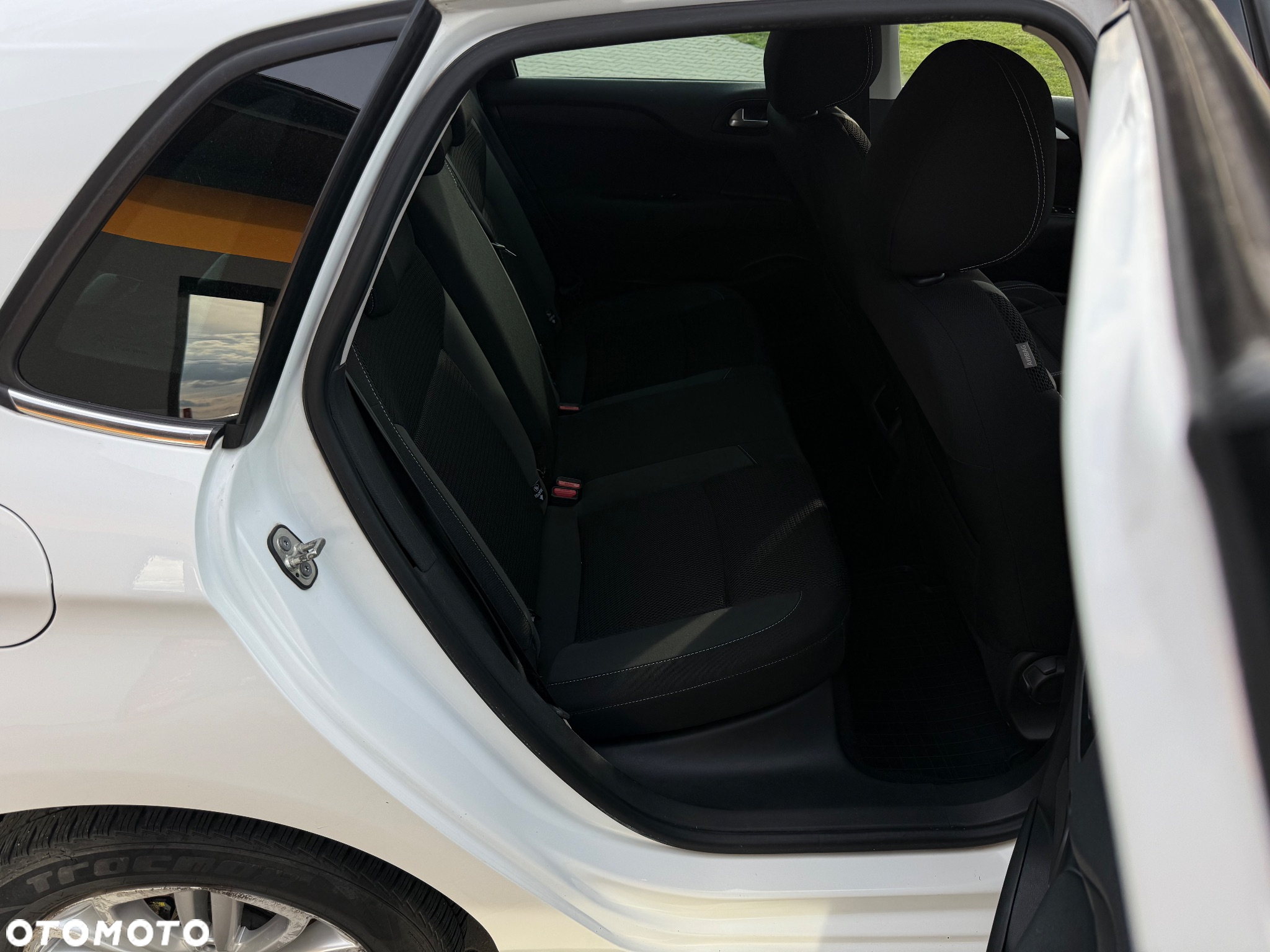 Citroën C4 e-HDi 115 Selection - 22