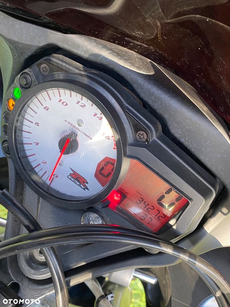 Suzuki GSX-R - 11