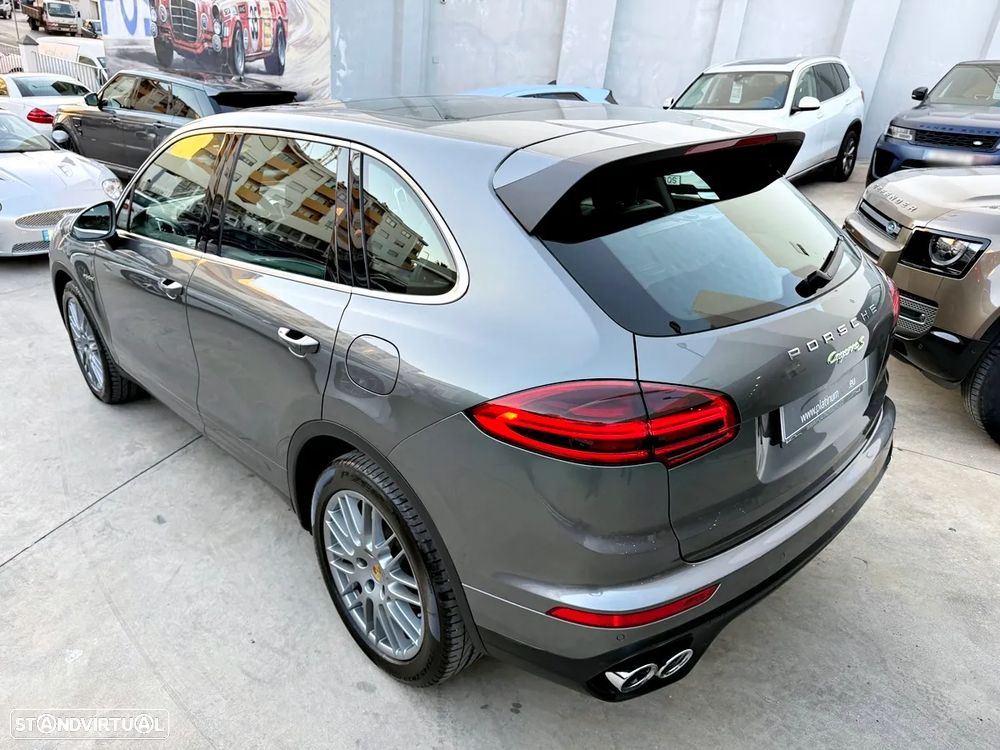 Porsche Cayenne S Hybrid - 49