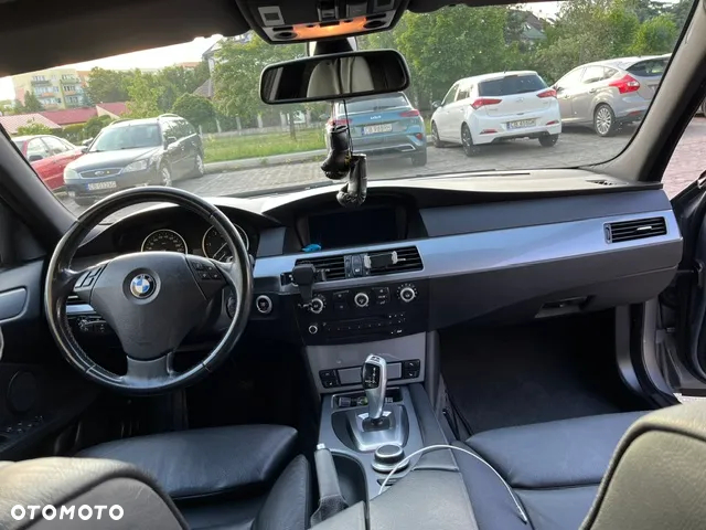 BMW Seria 5 530d Touring - 9