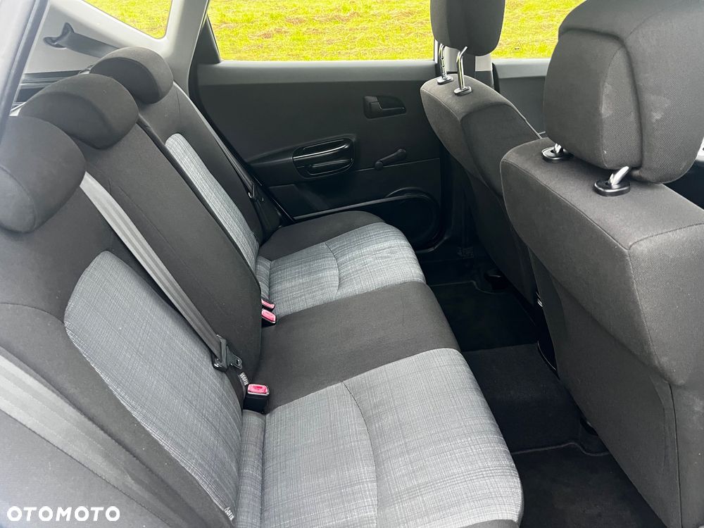 Kia Ceed 1.4 CVVT SW Edition 7 - 12