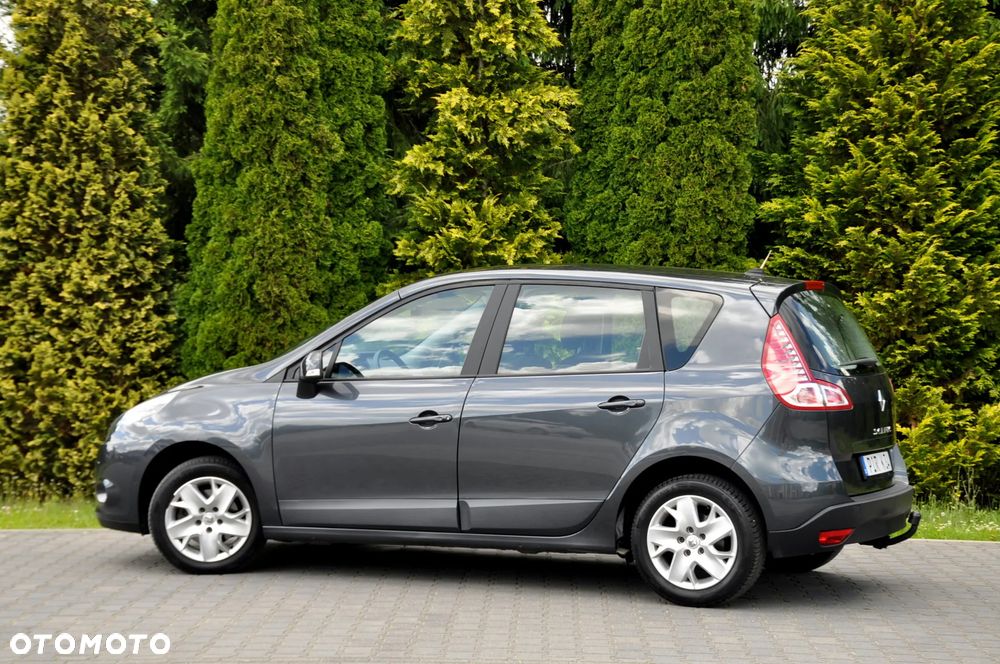 Renault Scenic 1.6 16V Luxe Privilege - 13