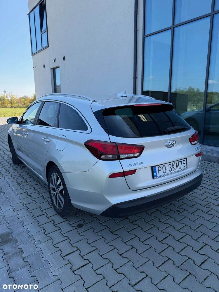 Hyundai i30 1.6 D Comfort - 4