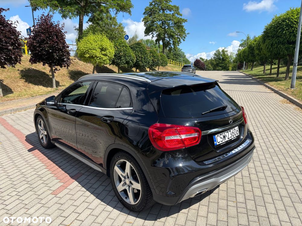 Mercedes-Benz GLA 250 4-Matic - 5