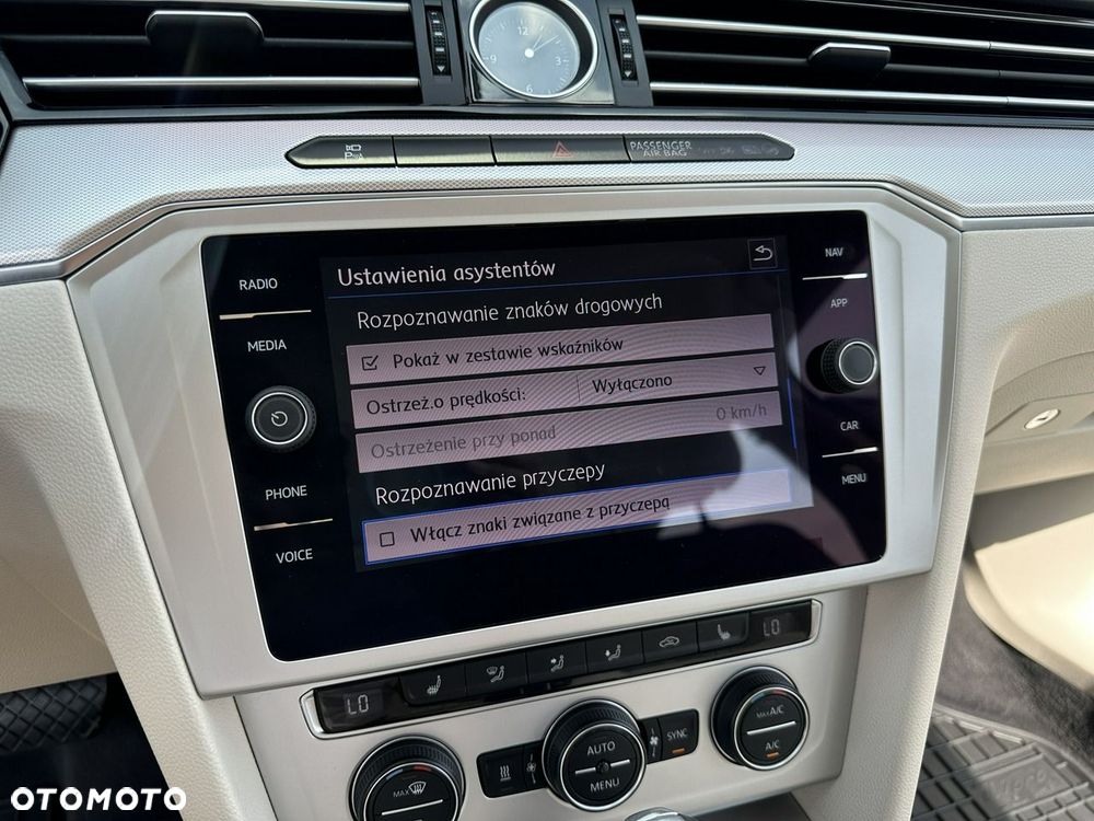 Volkswagen Passat Variant - 27