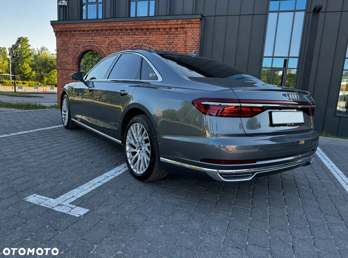 Audi A8 - 2