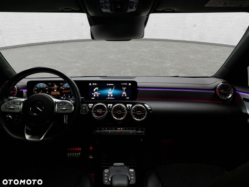 Mercedes-Benz CLA - 9