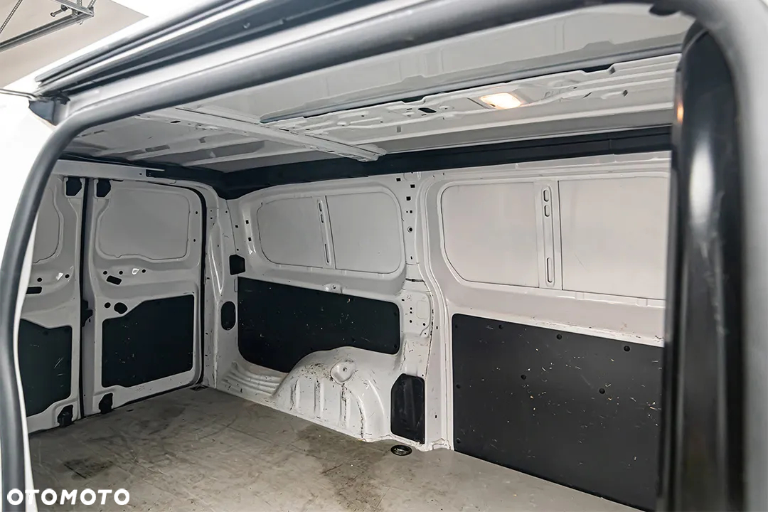 Opel Vivaro Extra Long L2H1 2.0 122KM - 8