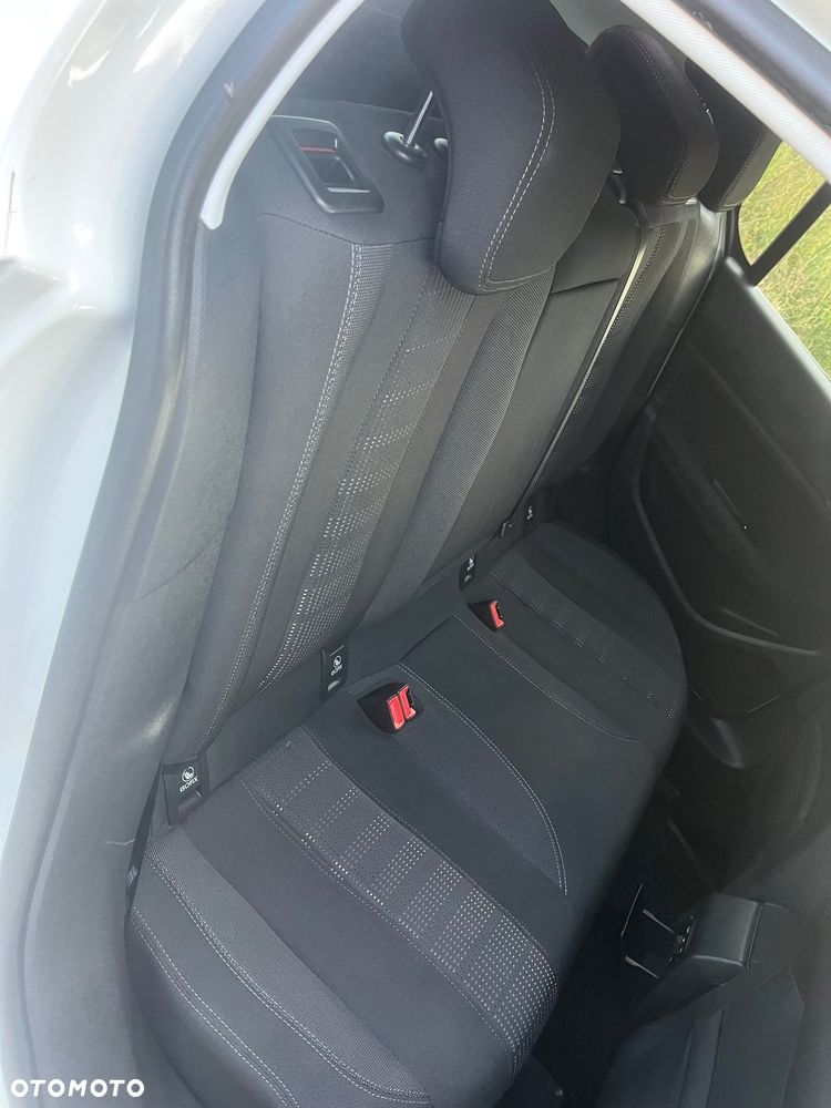 Peugeot 308 - 19