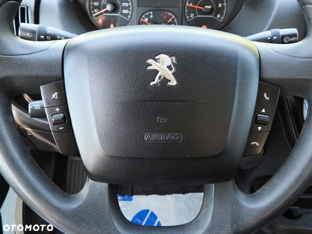 Peugeot BOXER  WYWROTKA PODWÓJNA KABINA DOKA 7 MIEJSC TEMPOMAT KLIMATYZACJA  140KM - 31