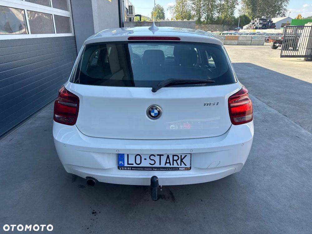 BMW Seria 1 116i - 8