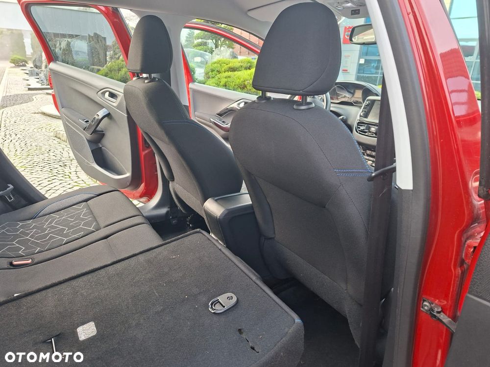 Peugeot 2008 1.2 Pure Tech GPF Signature S&S - 5