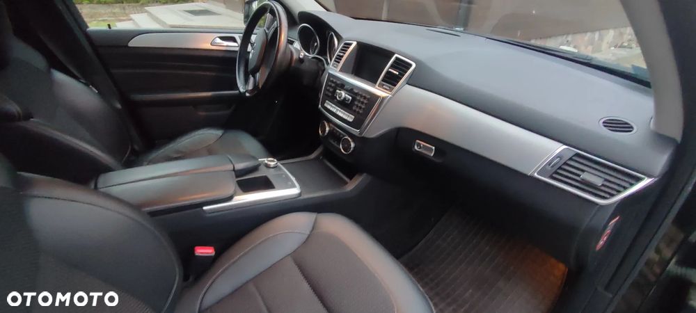 Mercedes-Benz ML - 19