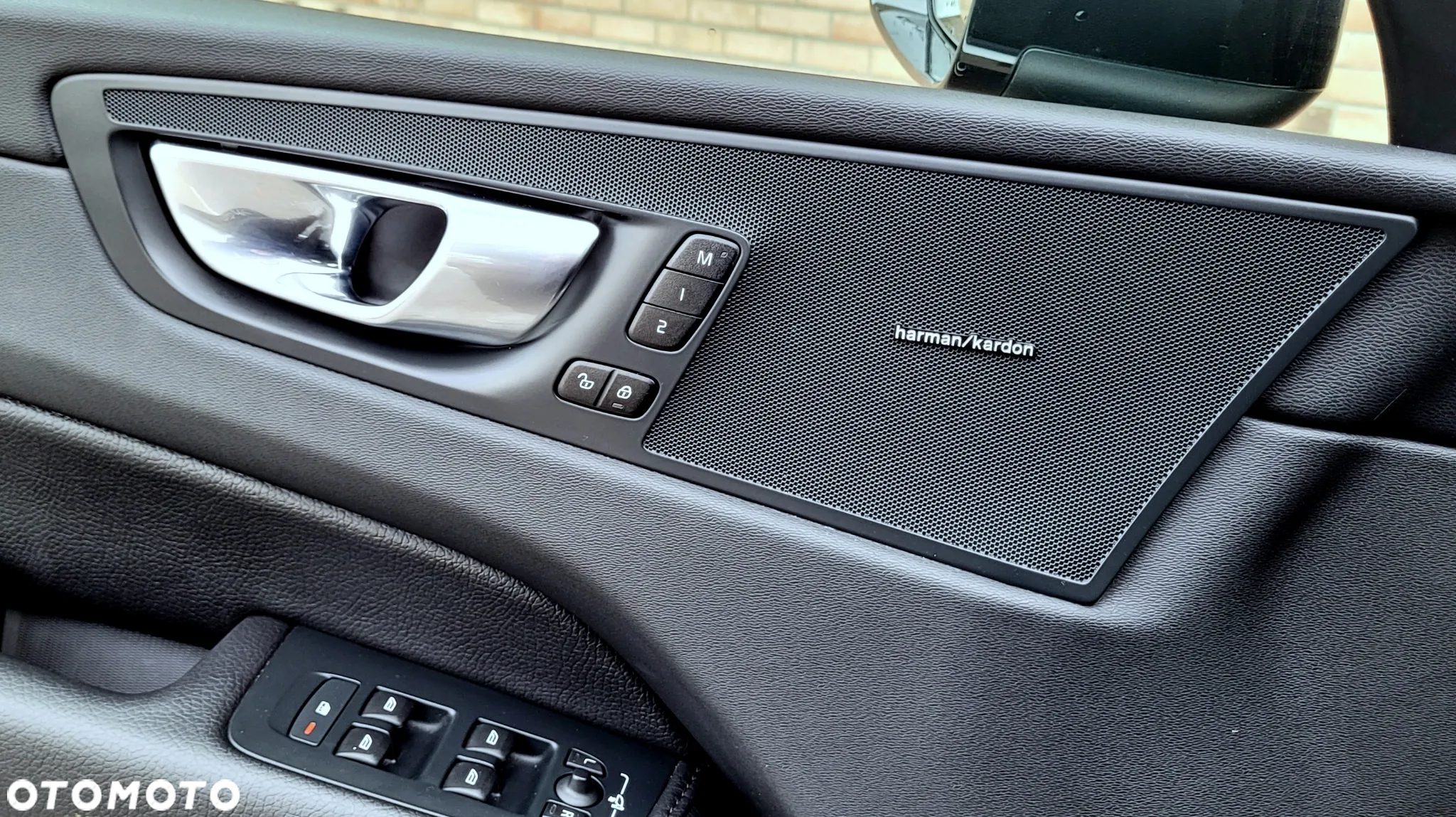 Volvo XC 60 T6 AWD Plug-In Hybrid Inscription - 27