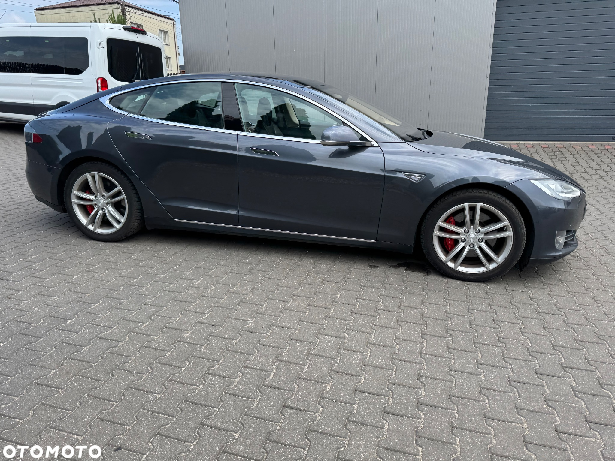 Tesla Model S Dual Motor Allradantrieb Performance - 7
