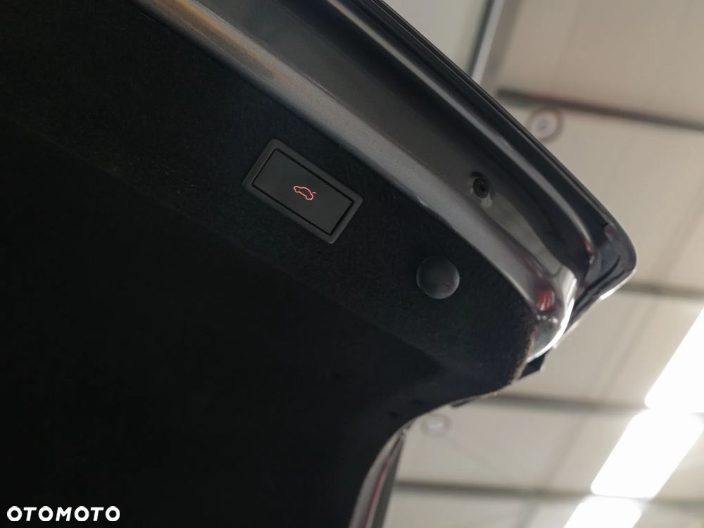 Skoda Superb 2.0 TDI SCR Ambition - 40