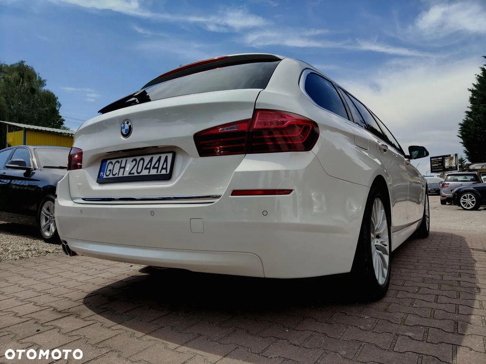 BMW Seria 5 520d Luxury Line - 9