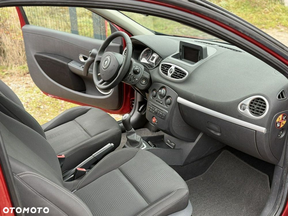 Renault Clio - 15