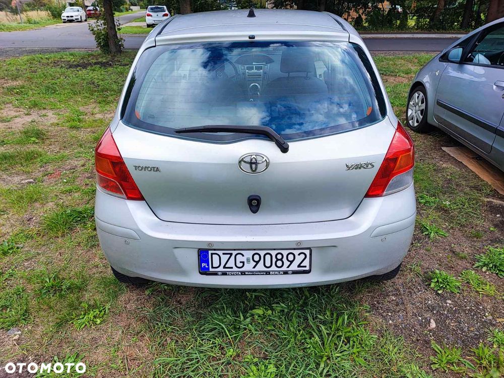 Toyota Yaris 1.33 Sol - 4