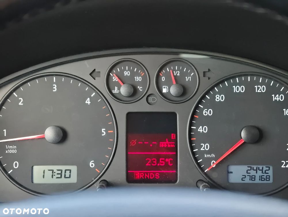 Volkswagen Transporter Multivan Lang DPF Comfortline Autm - 23