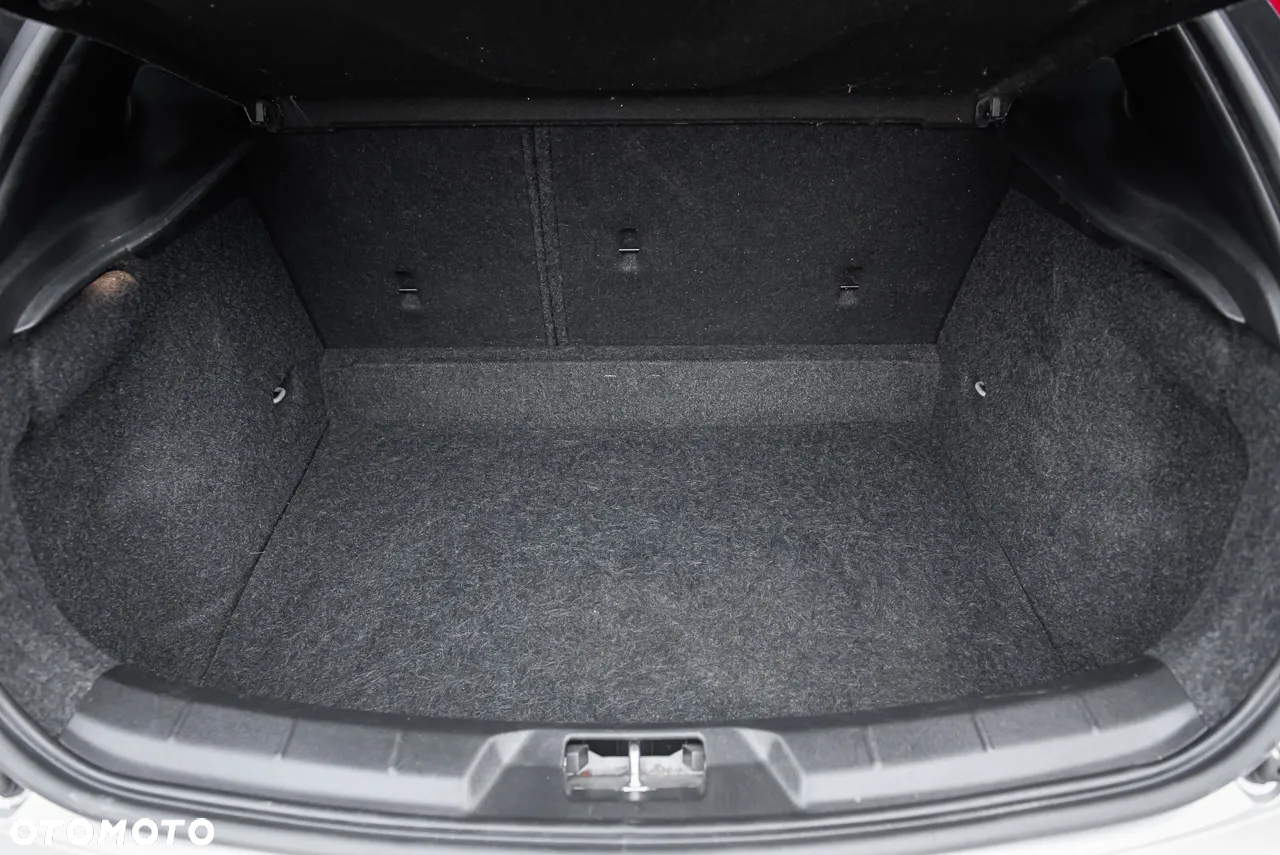 Volvo V40 - 27