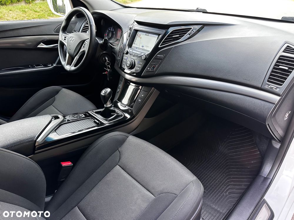 Hyundai i40 1.6 GDI Comfort + - 27