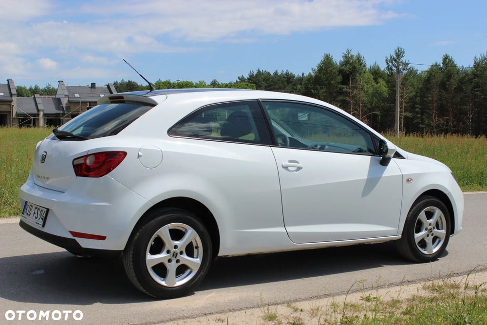 Seat Ibiza SC 1.4 16V Sport - 4