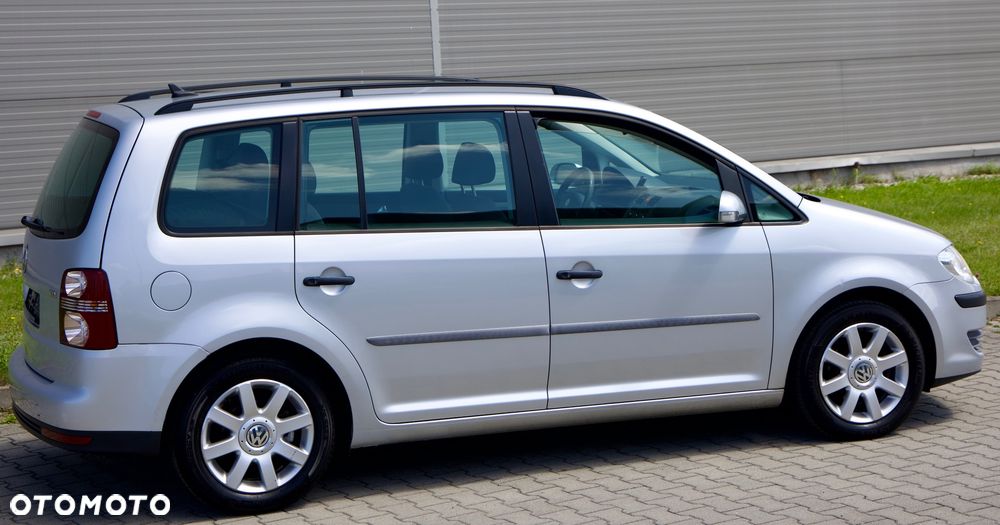 Volkswagen Touran 1.9 TDI DPF Blue Motion Trendline - 17