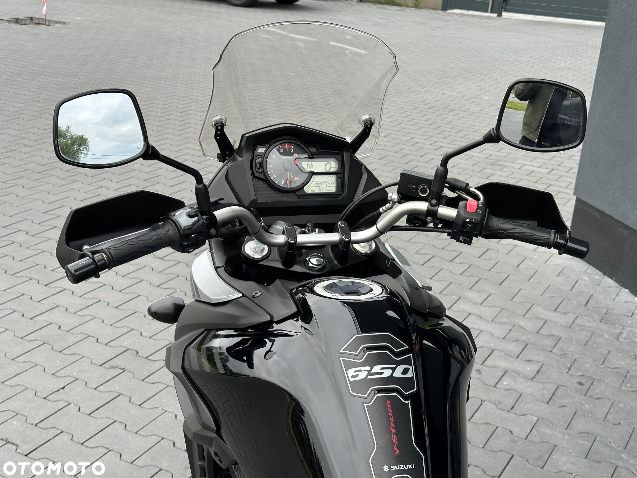Suzuki V-STROM - 21