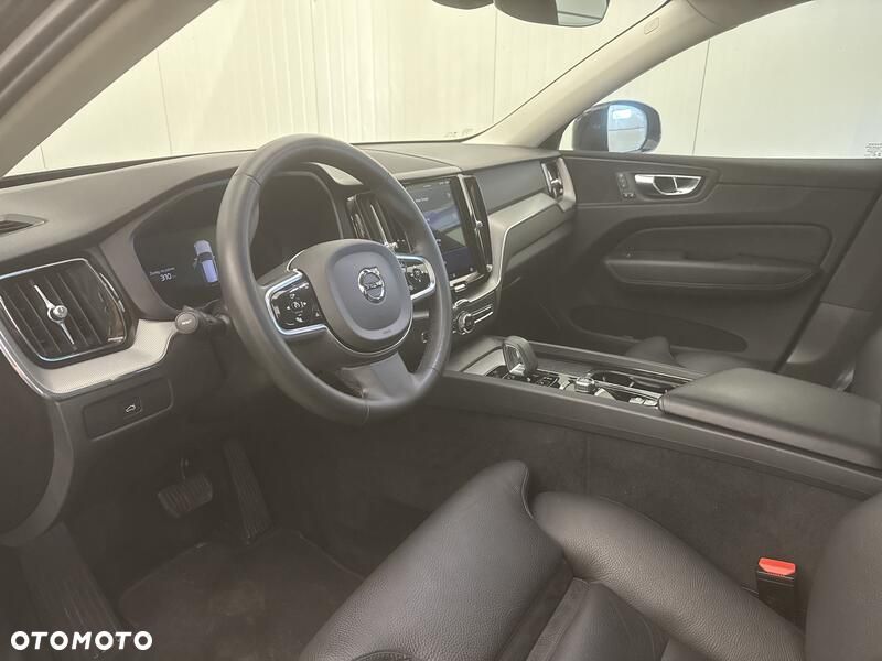 Volvo XC 60 B4 D AWD Plus Dark - 10