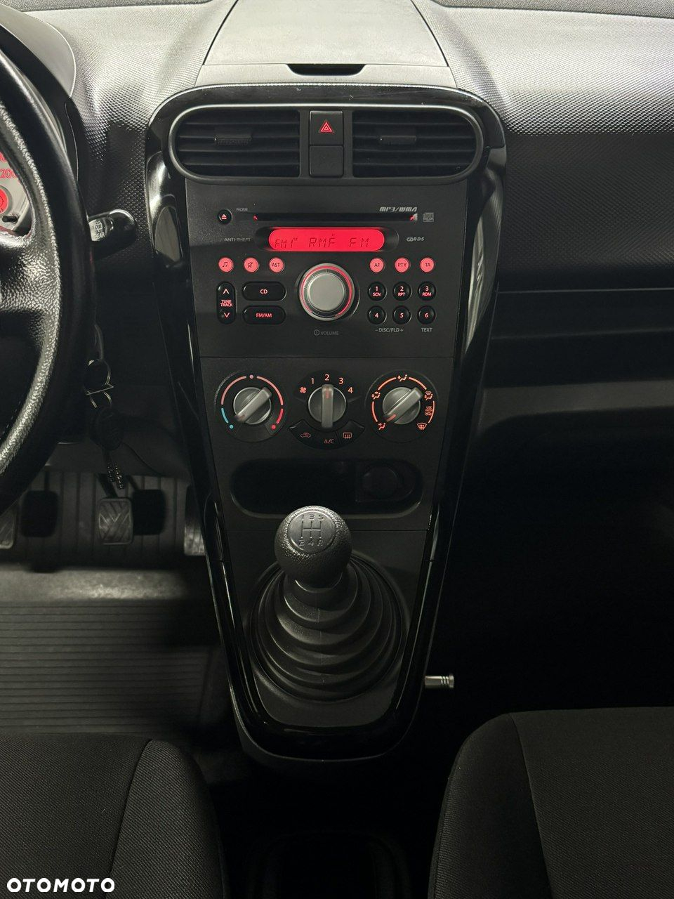 Suzuki Splash 1.0 Club - 13