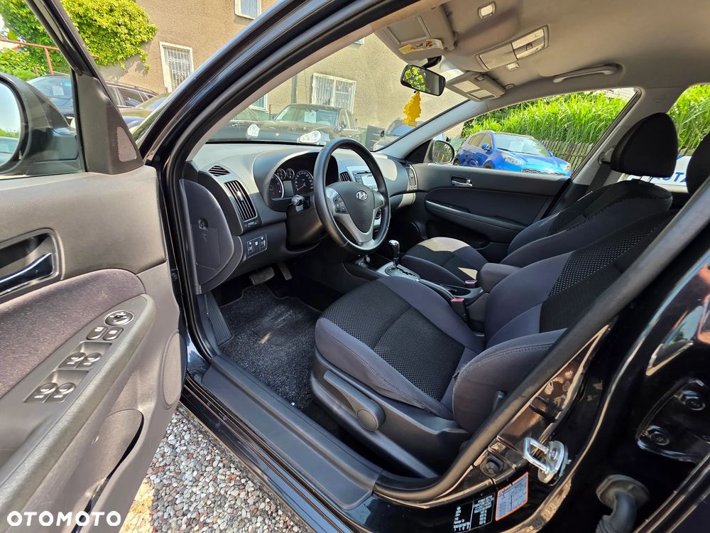 Hyundai i30 i30cw 1.6 CRDi Automatik Comfort - 10