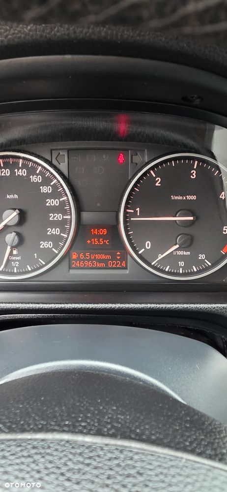 BMW Seria 3 318d - 10