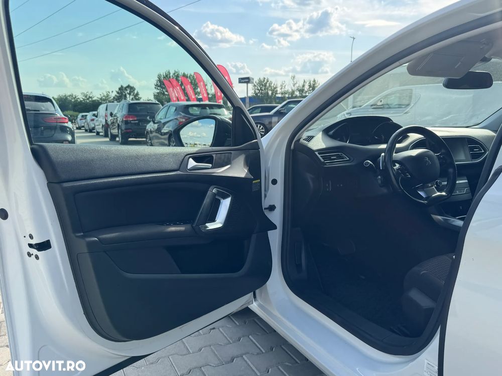 Peugeot 308 BlueHDi 130 EAT8 Stop & Start Allure - 10