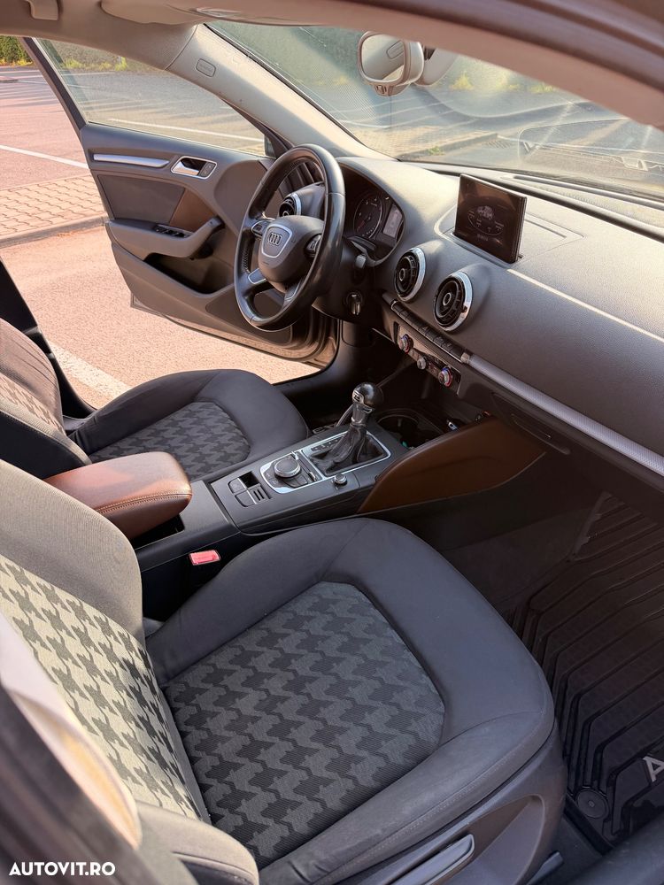 Audi A3 2.0 TDI S tronic - 10