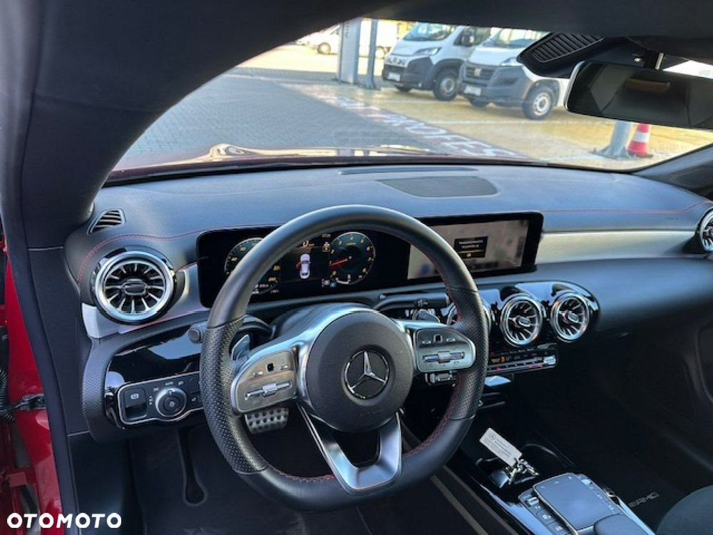 Mercedes-Benz CLA - 11