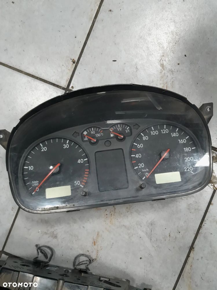 Licznik VW T4 1.9 TDI Lift 7D0920802C - 1